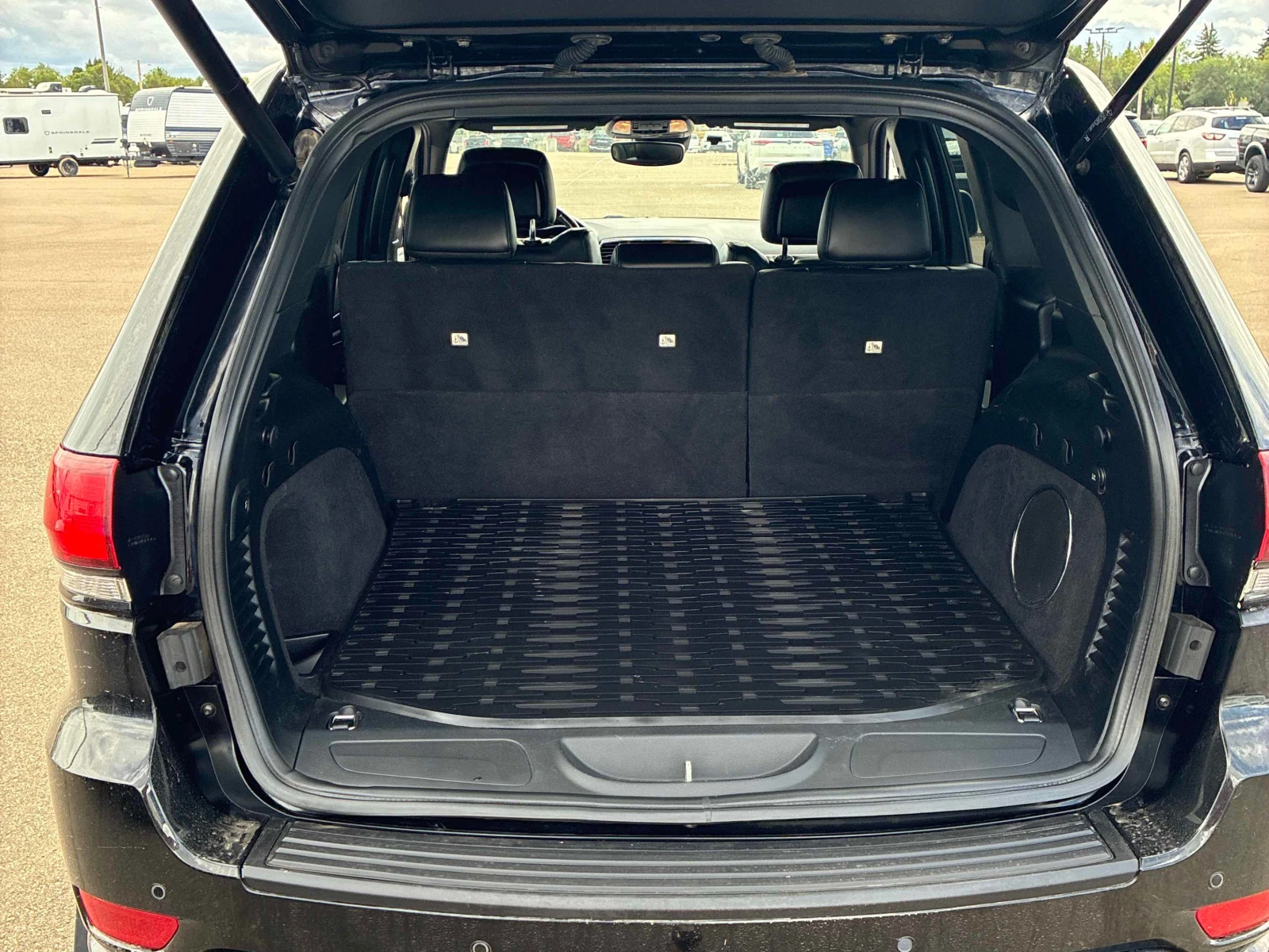 Jeep Grand cherokee * Altitude * CARFAX * ОПЦИЯ ЗА ФИНАНСИРАНЕ, снимка 13 - Автомобили и джипове - 56069453