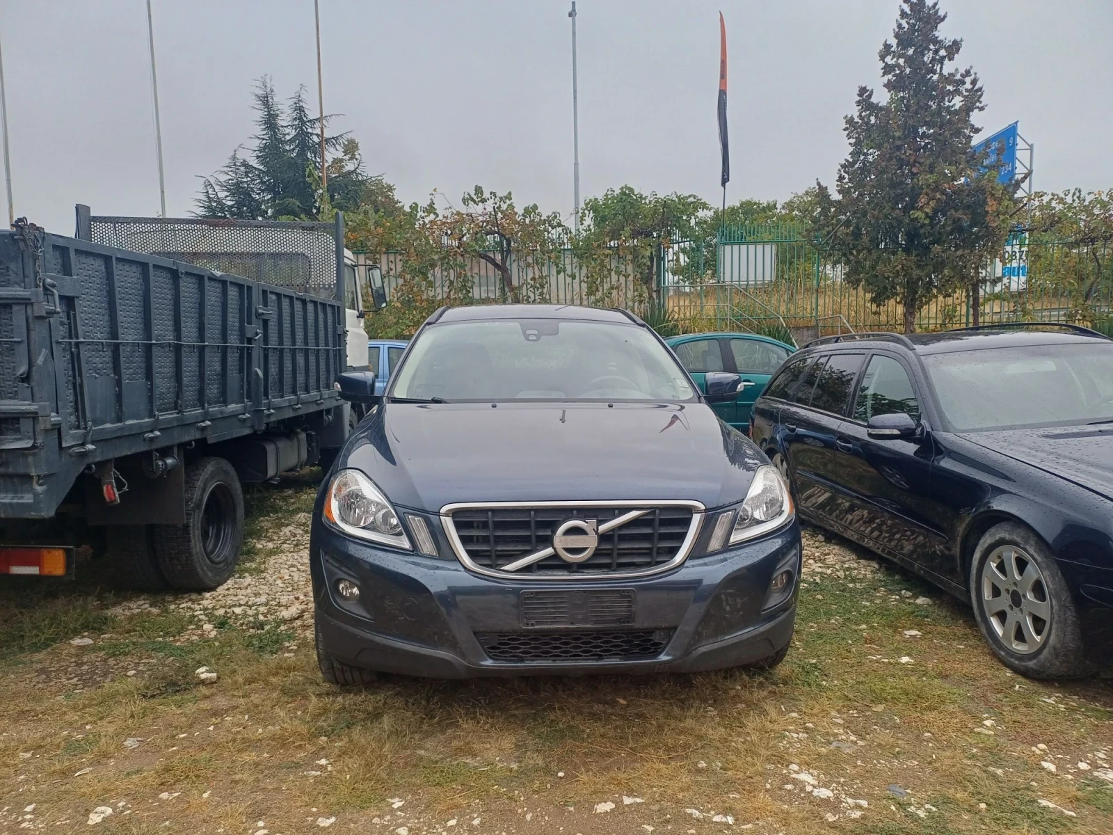 Volvo XC60 2, 4td 215p.s., снимка 2 - Автомобили и джипове - 56528939
