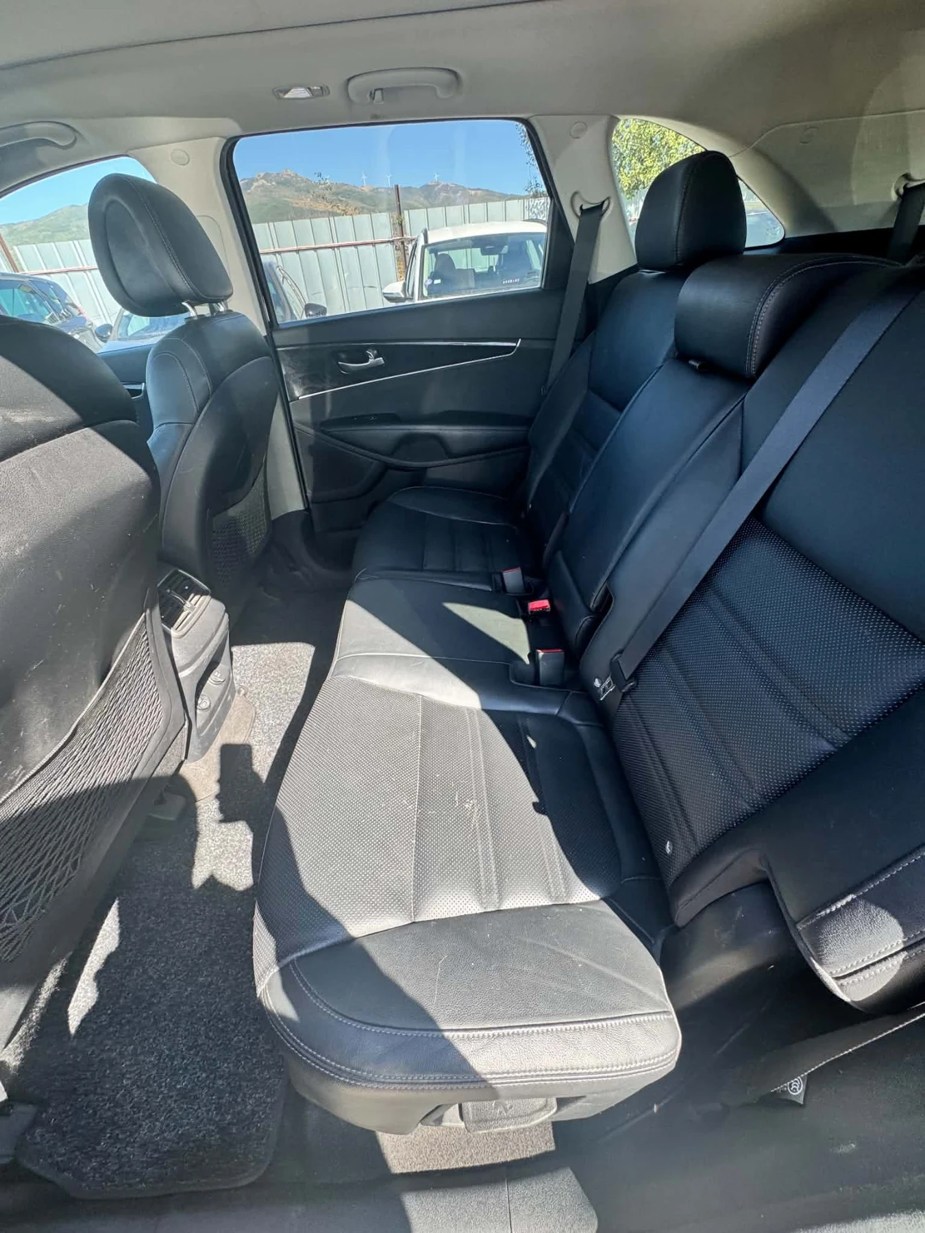 Kia Sorento 2.2 CRDI -7 ����� 4x4 premium A | Mobile.bg � ����������� 9