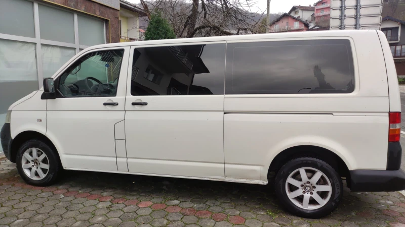 VW T5, снимка 3 - Бусове и автобуси - 48976291