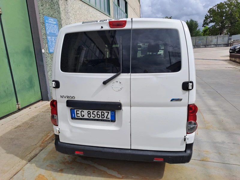 Nissan NV200 1.5 dci, снимка 4 - Бусове и автобуси - 52416170