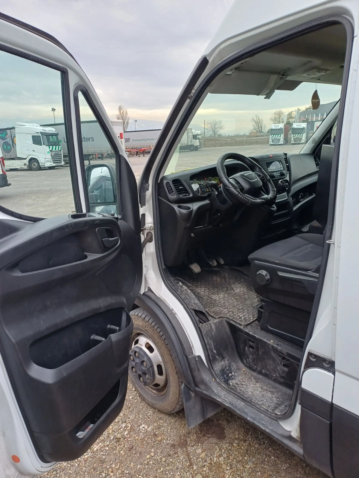 Iveco Daily Van 3.0d, 18m3 - изображение 2