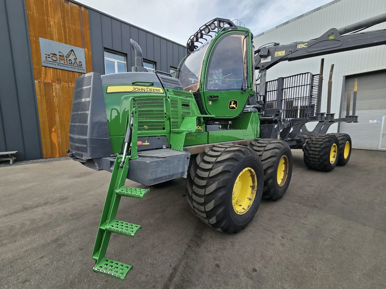 Специализирани машини Машини за дърводобив John Deere 1510G
