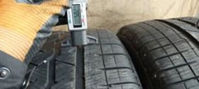 Гуми Зимни 245/40R17, снимка 4