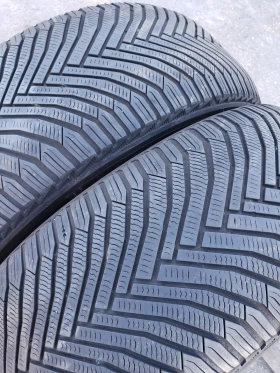 Гуми Зимни 235/50R19, снимка 3