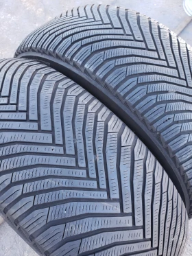 Гуми Зимни 235/50R19, снимка 4