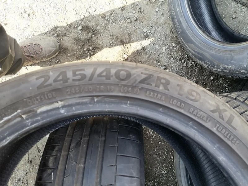 Гуми Летни 245/40R19, снимка 9 - Гуми и джанти - 32080284