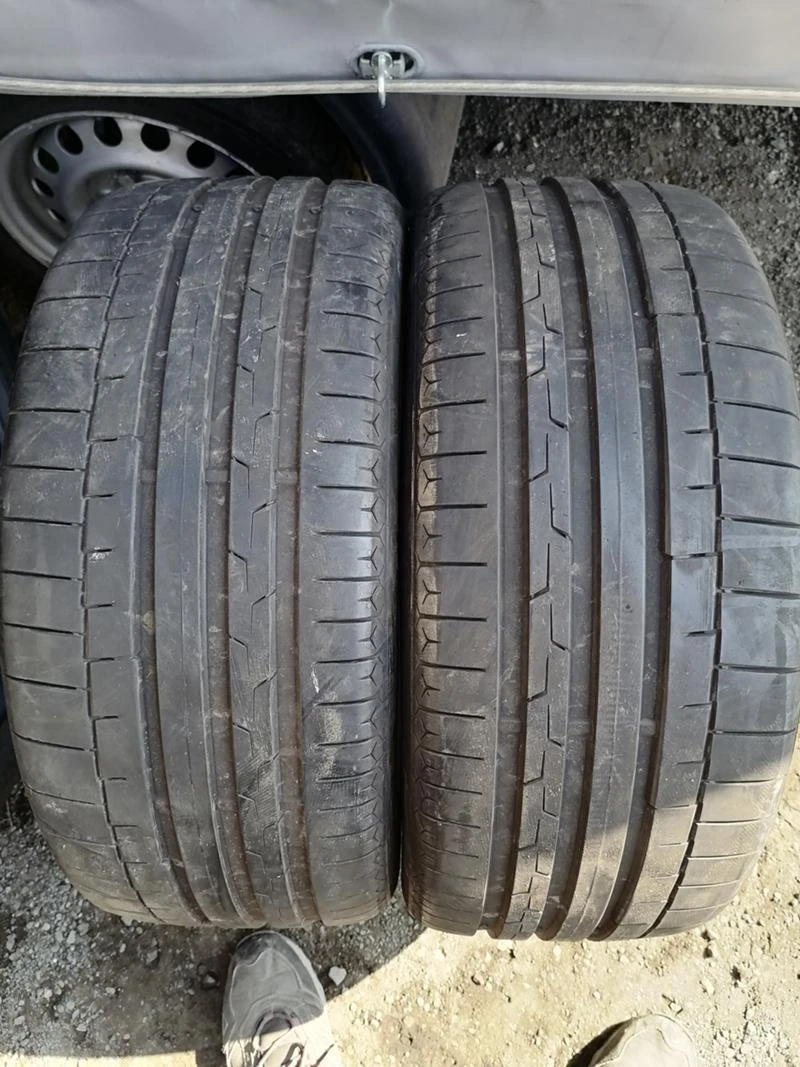 Гуми Летни 245/40R19, снимка 1 - Гуми и джанти - 32080284