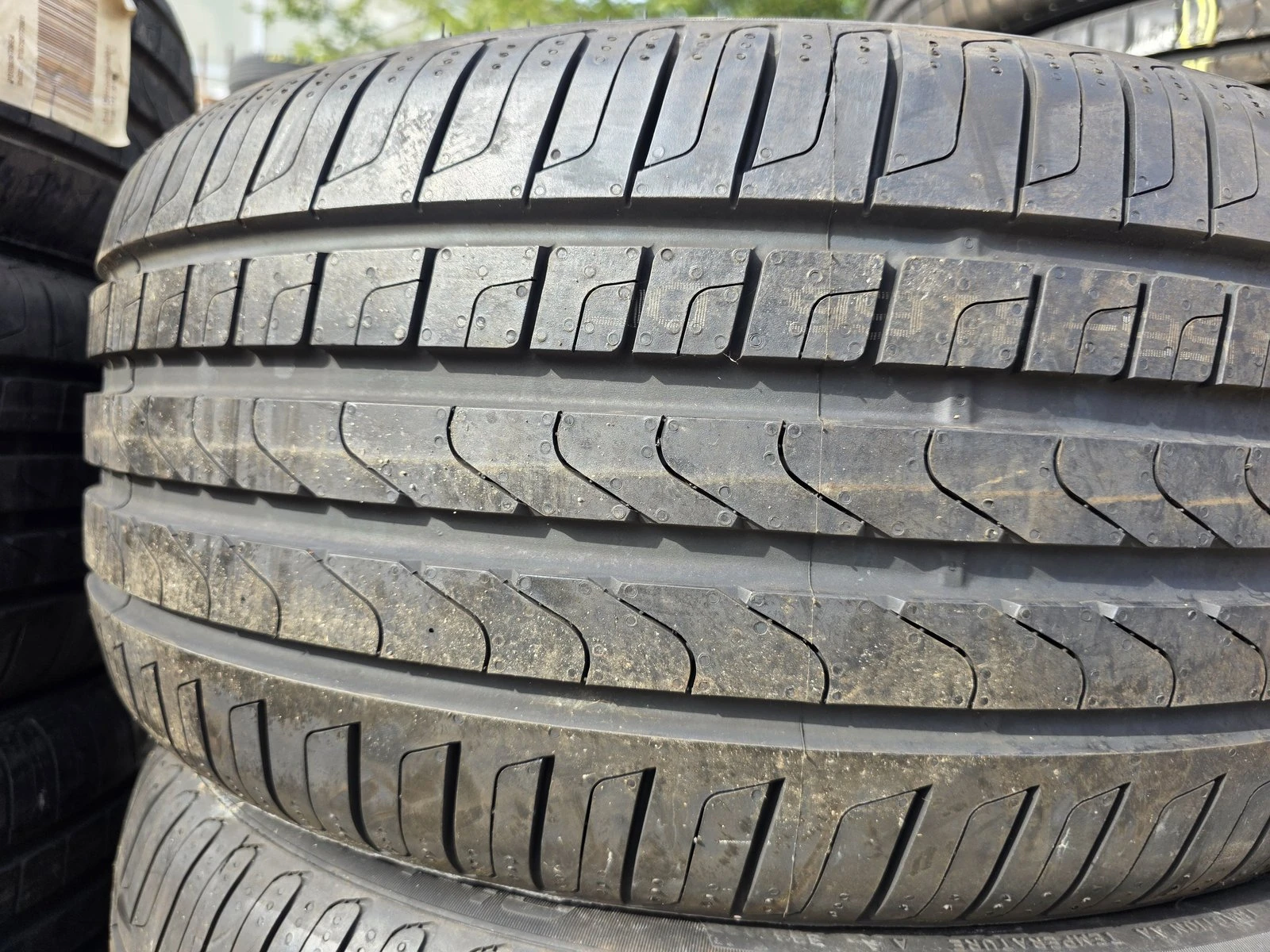 Гуми Летни 245/40R18