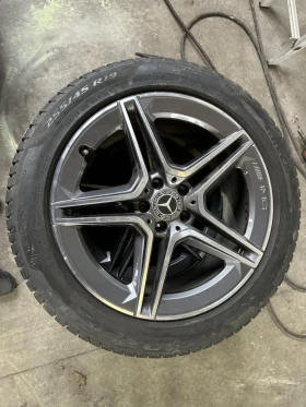 Гуми с джанти Pirelli 255/45R19, снимка 1 - Гуми и джанти - 48451242