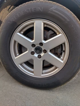 Гуми с джанти Vredestein 235/65R17, снимка 2 - Гуми и джанти - 49507609