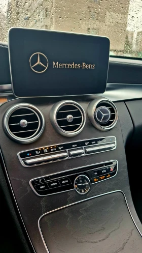 Mercedes-Benz C 400 AMG, Burmester, Подгрев и обдухване  - 21900 € / 42832.68 лв. - 32133479 11