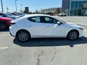 Mazda 3 Sport GX * * CARFAX * * АВТО КРЕДИТ * *  | Auto.bg — изображение 4