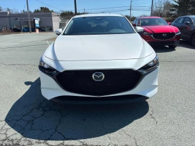 Mazda 3 Sport GX * * CARFAX * * АВТО КРЕДИТ * *  | Auto.bg — изображение 2