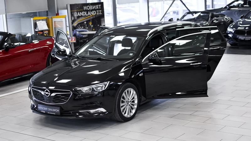 Opel Insignia Sports Tourer 2.0d Innovation Automatic, снимка 1 - Автомобили и джипове - 42653745