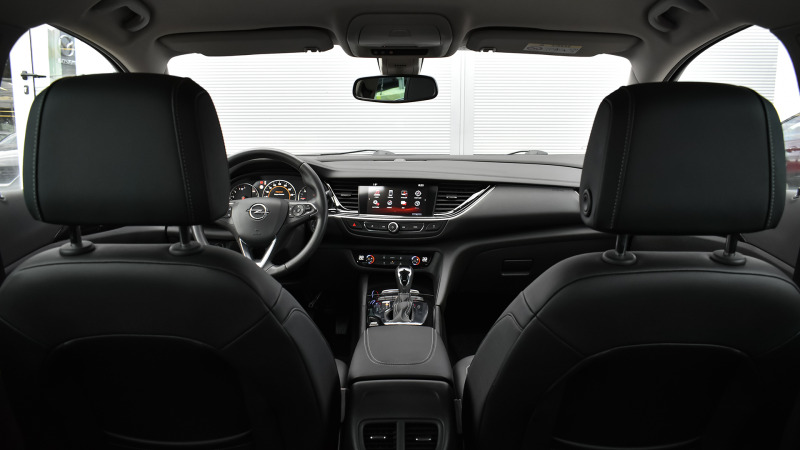 Opel Insignia Sports Tourer 2.0d Innovation Automatic, снимка 8 - Автомобили и джипове - 42653745