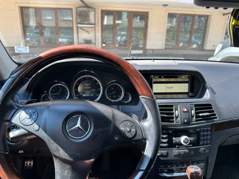 Mercedes-Benz E 500, снимка 8 - Автомобили и джипове - 46025262