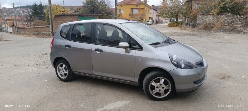 Honda Jazz, снимка 2 - Автомобили и джипове - 47992217