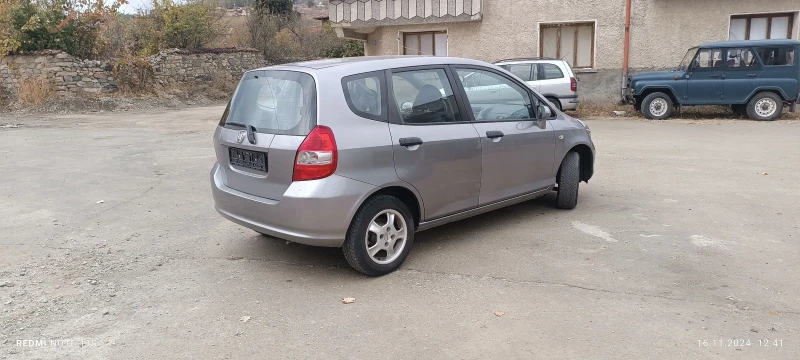 Honda Jazz, снимка 4 - Автомобили и джипове - 47992217