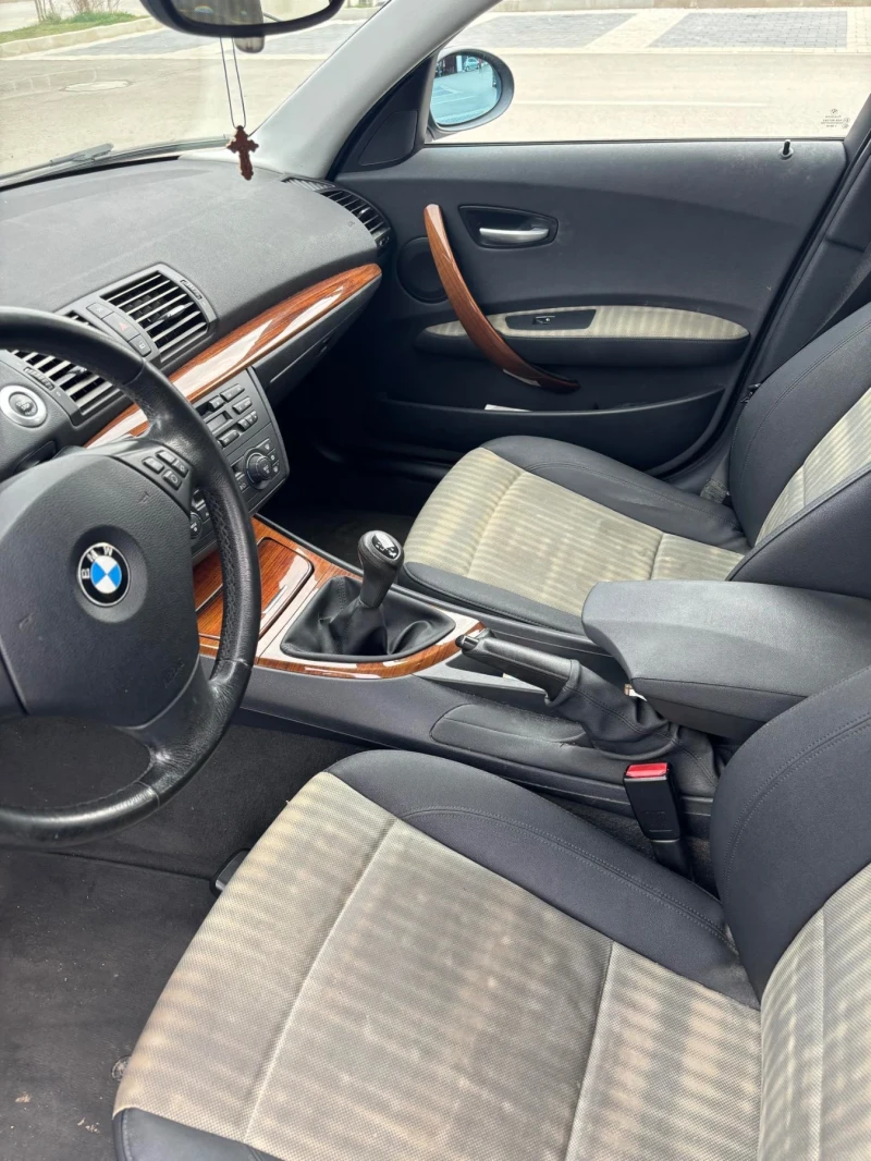 BMW 118 i, снимка 6 - Автомобили и джипове - 48045614