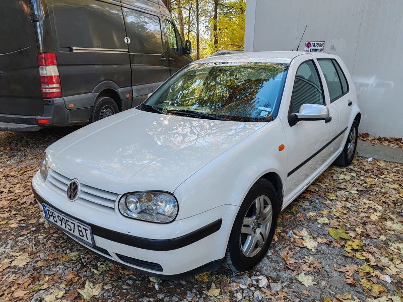 VW Golf, снимка 1 - Автомобили и джипове - 48082276