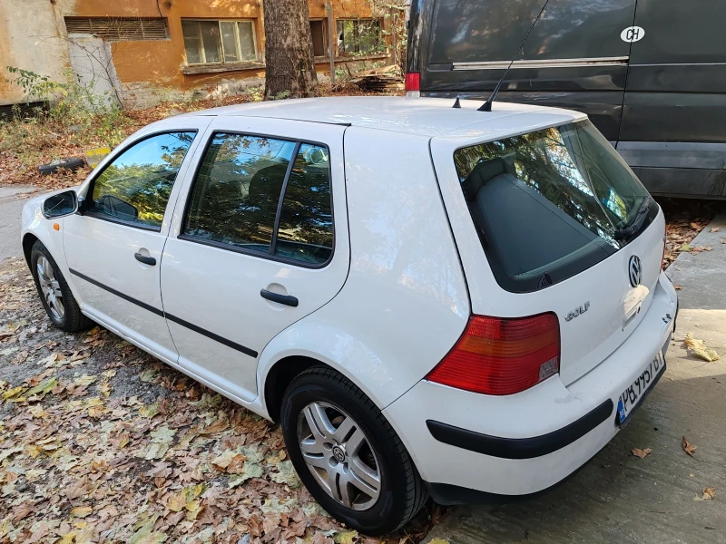 VW Golf, снимка 5 - Автомобили и джипове - 48082276