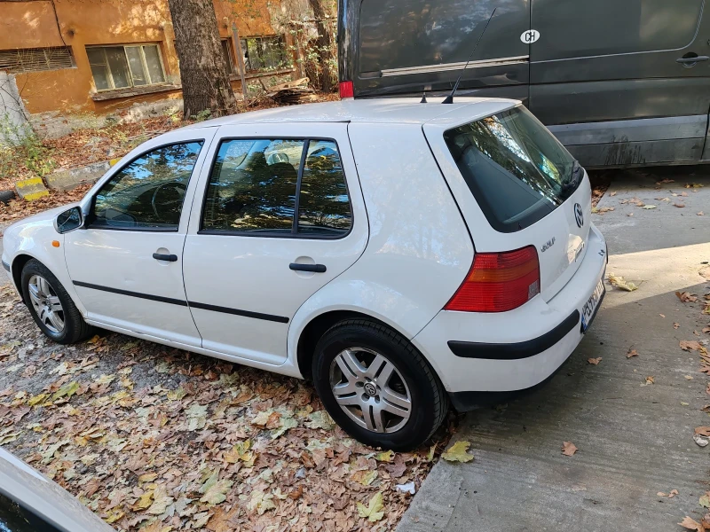 VW Golf, снимка 4 - Автомобили и джипове - 48082276