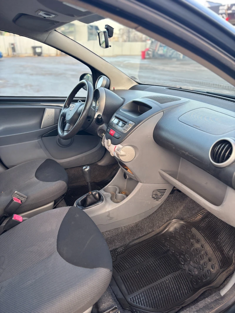 Toyota Aygo 1.0i LPG, снимка 11 - Автомобили и джипове - 48332694