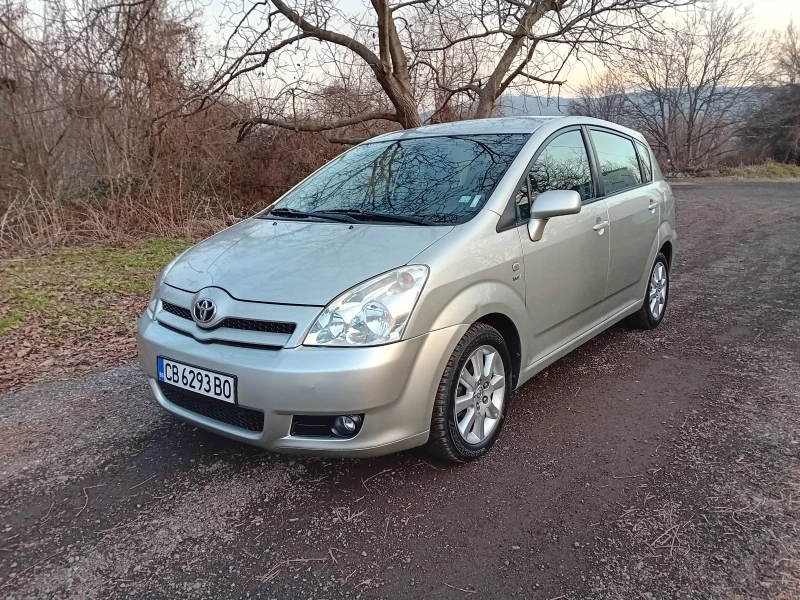 Toyota Corolla verso 1.8  Бензин Чисто нови гуми, снимка 1 - Автомобили и джипове - 48897943