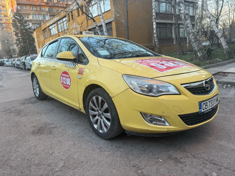 Opel Astra Benzin/Gas, снимка 2 - Автомобили и джипове - 49409543