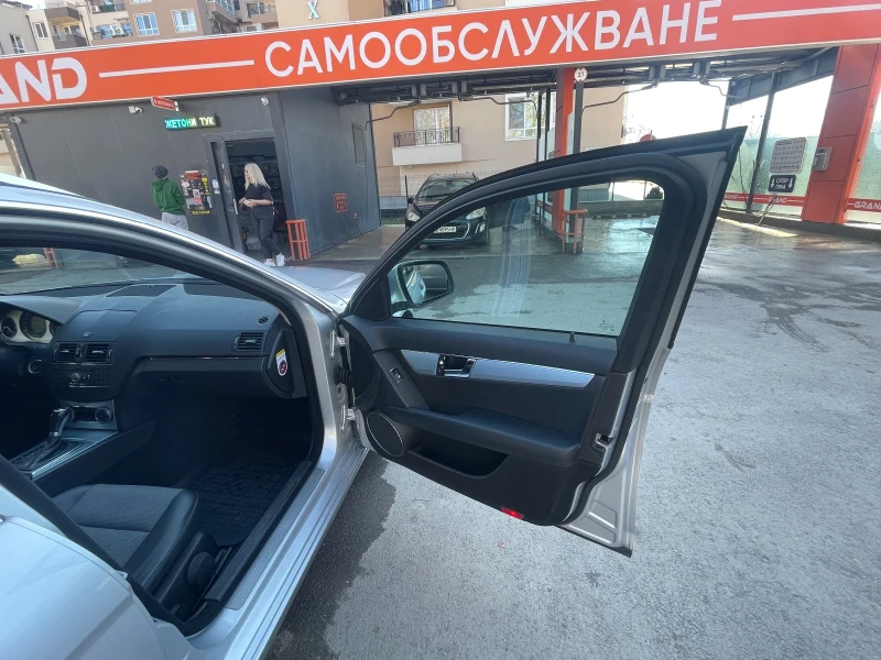 Mercedes-Benz C 200 Avangard, снимка 7 - Автомобили и джипове - 49413175