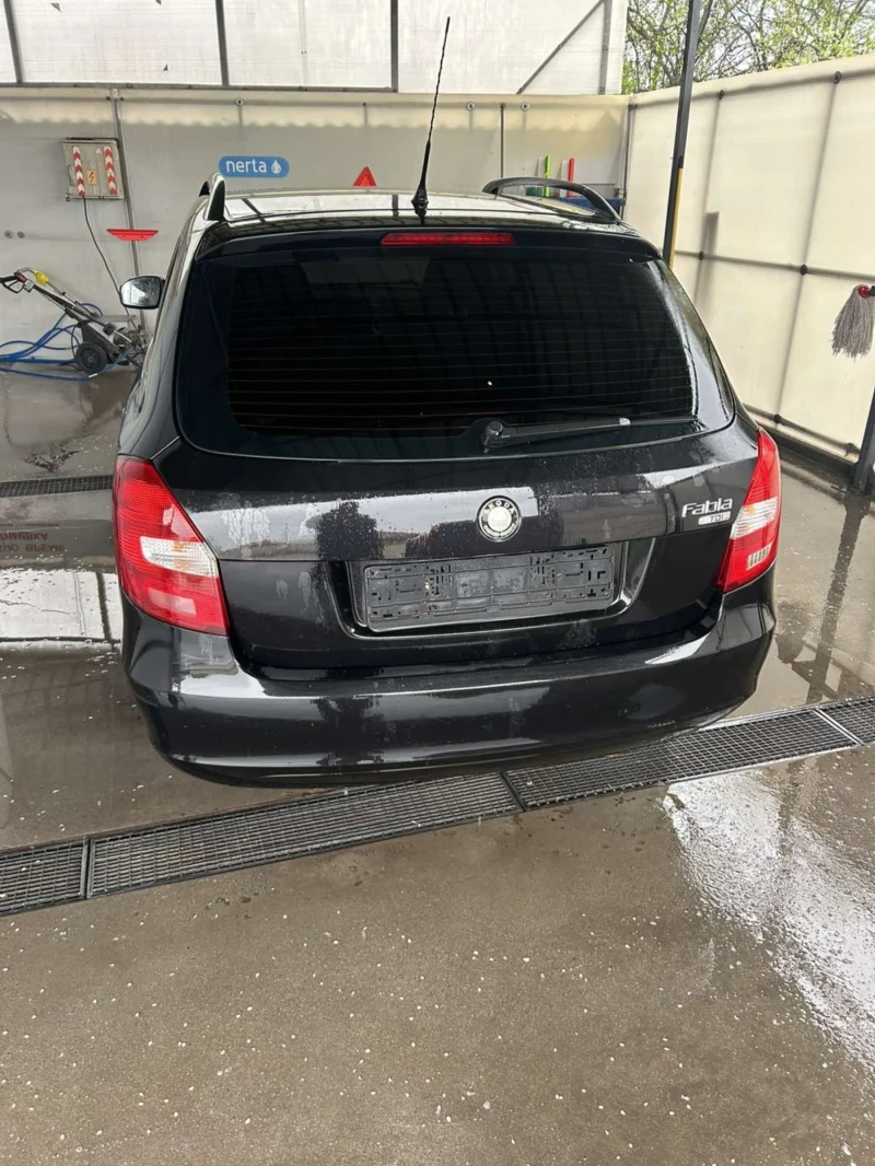 Skoda Fabia 1.4tdi, снимка 4 - Автомобили и джипове - 52049595
