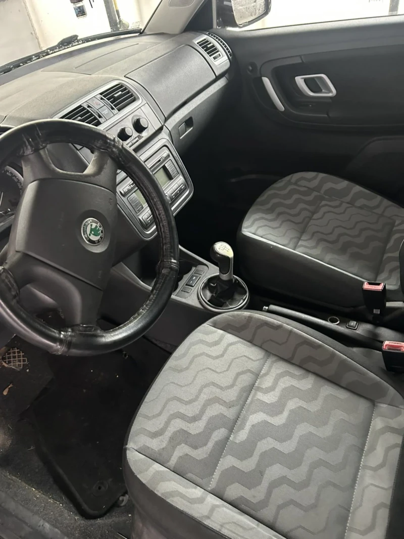 Skoda Fabia 1.4tdi, снимка 5 - Автомобили и джипове - 52049595