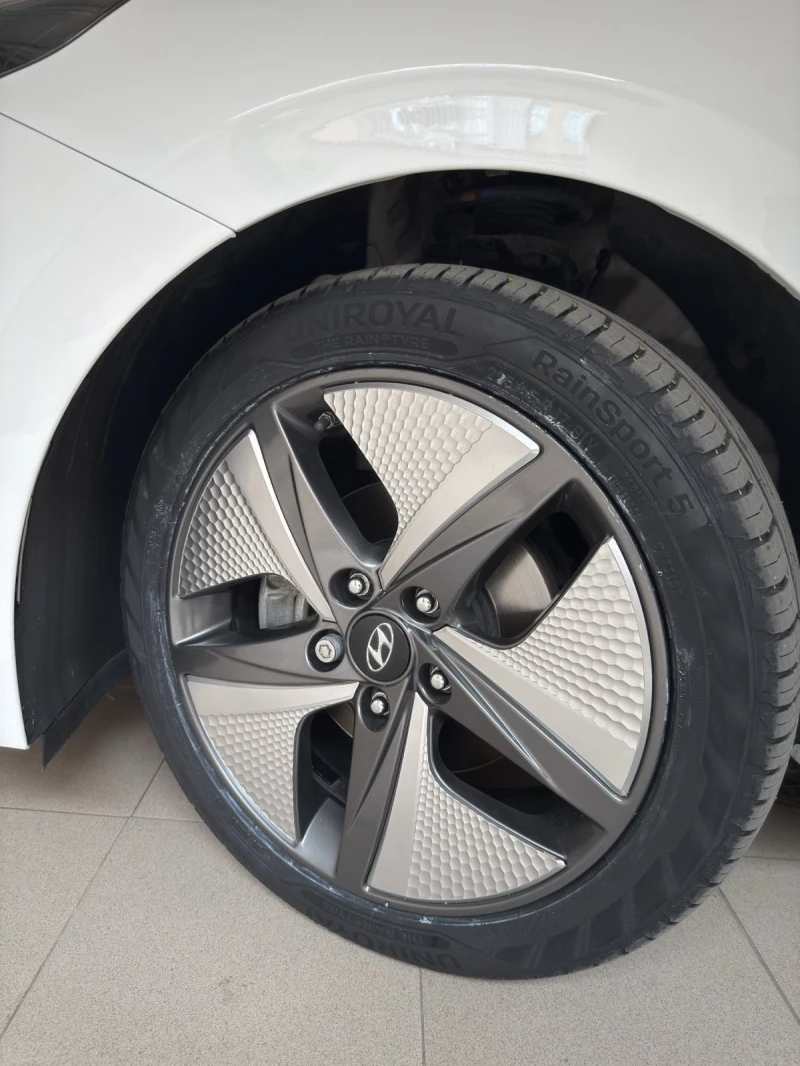Hyundai Ioniq ultimate, снимка 9 - Автомобили и джипове - 52125274