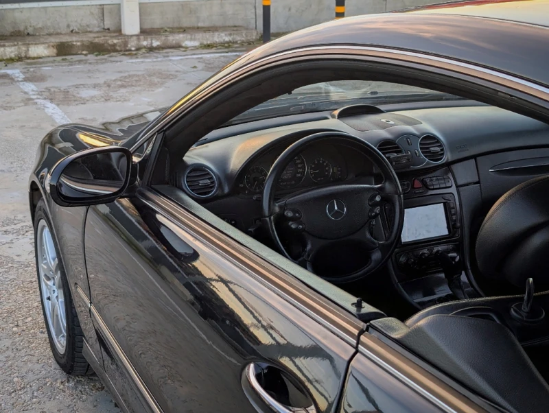 Mercedes-Benz CLK 320 , снимка 10 - Автомобили и джипове - 52238987