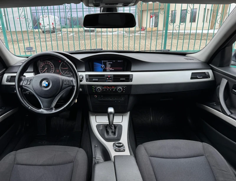 BMW 320 Cic. Automat.Navi.Xenon, снимка 11 - Автомобили и джипове - 53133279