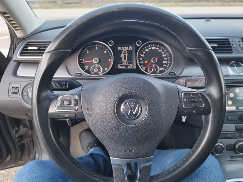 VW Passat 1.6 tdi 105 kc., снимка 14 - Автомобили и джипове - 53498514