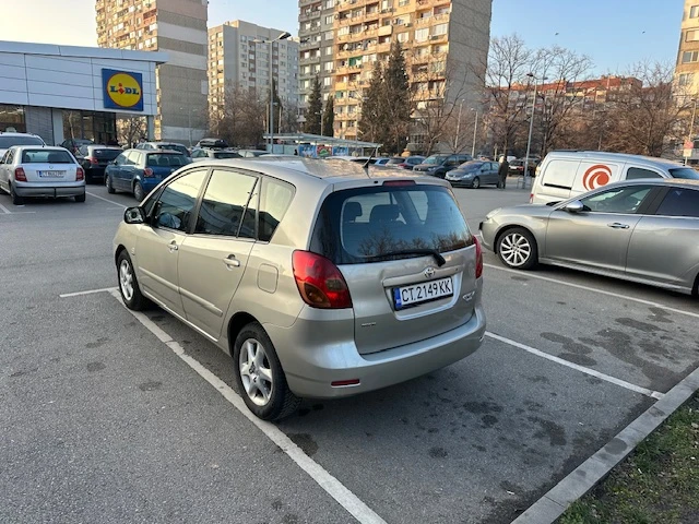 Toyota Corolla verso, снимка 5 - Автомобили и джипове - 49065028