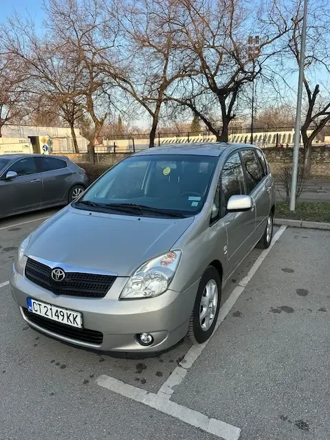 Toyota Corolla verso, снимка 1 - Автомобили и джипове - 49065028