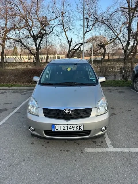 Toyota Corolla verso, снимка 2 - Автомобили и джипове - 49065028