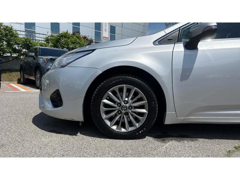Toyota Avensis SDN 1.6D 6MT EXECUTIVE, снимка 16 - Автомобили и джипове - 55171568