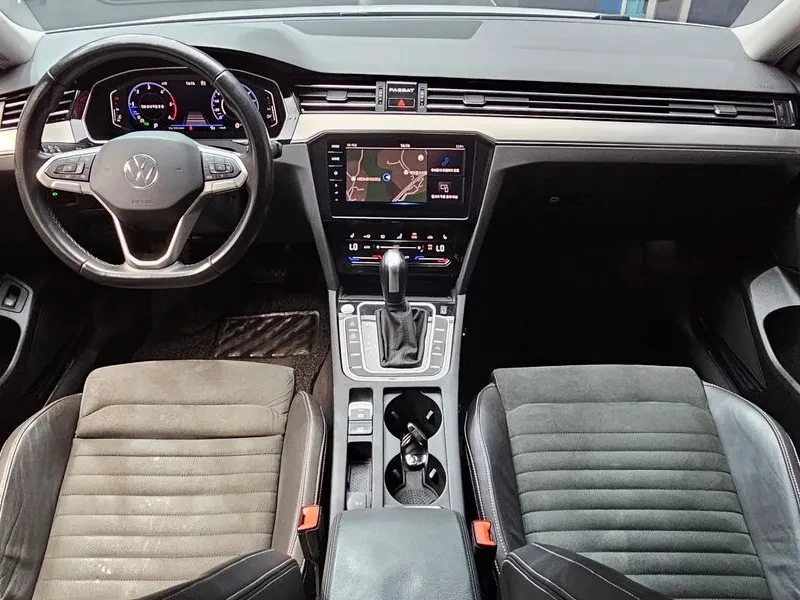 VW Passat 2.0 TDI PREMIUM, снимка 7 - Автомобили и джипове - 55207663