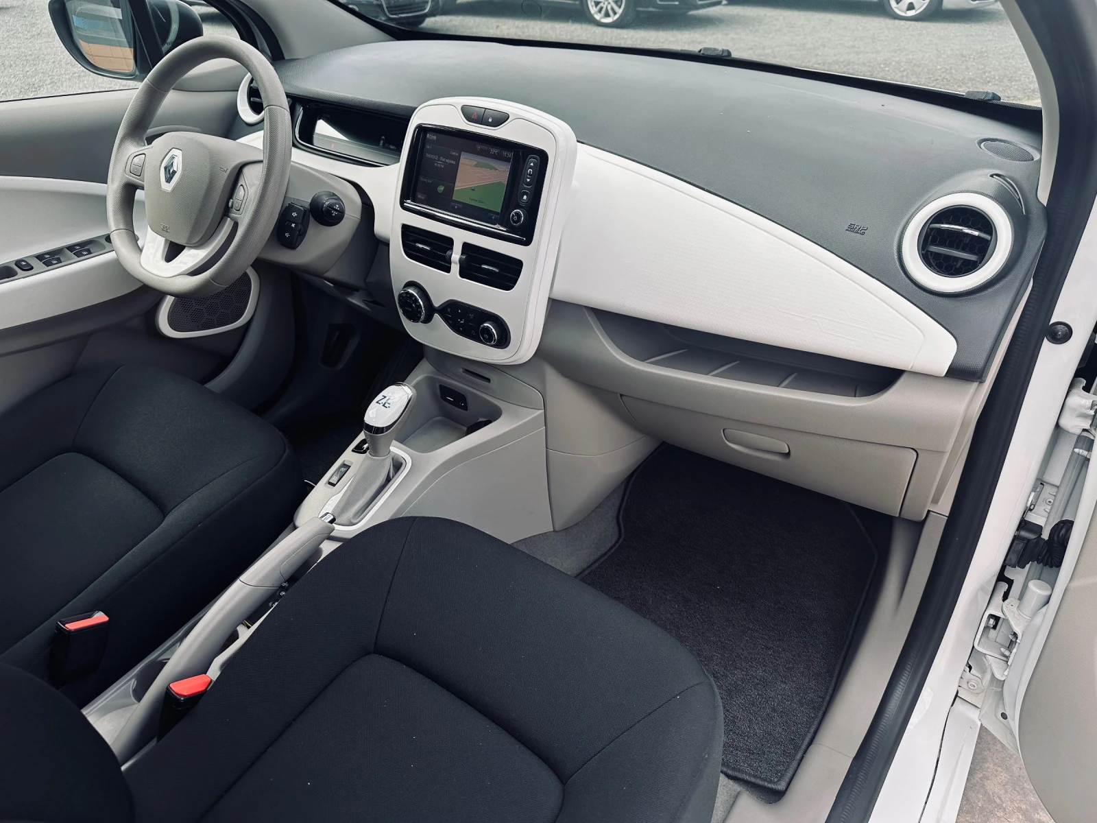 Renault Zoe 41 KW//Z.E 40 Electric<17000km> | Mobile.bg — изображение 16