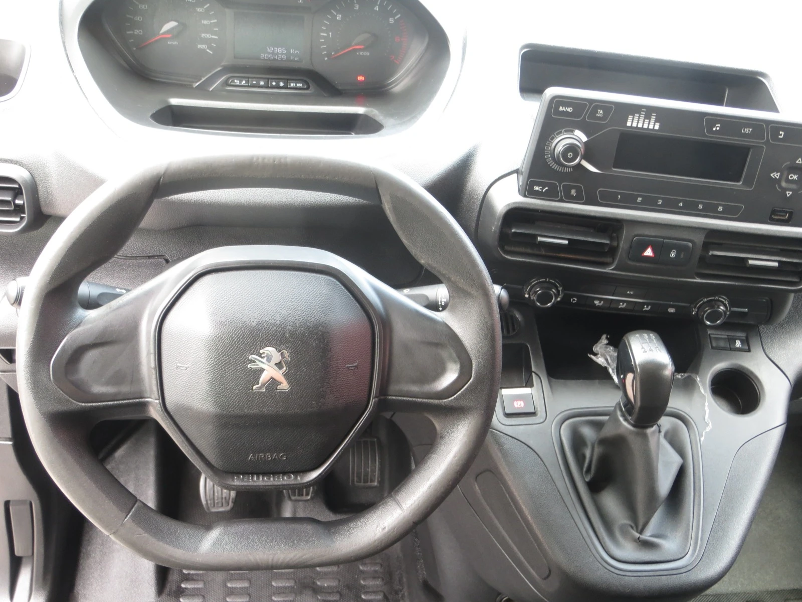 Peugeot Partner 1.5 HDI E6D - изображение 8