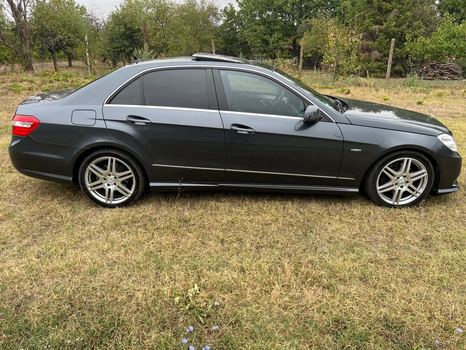 Mercedes-Benz E 350  - изображение 3