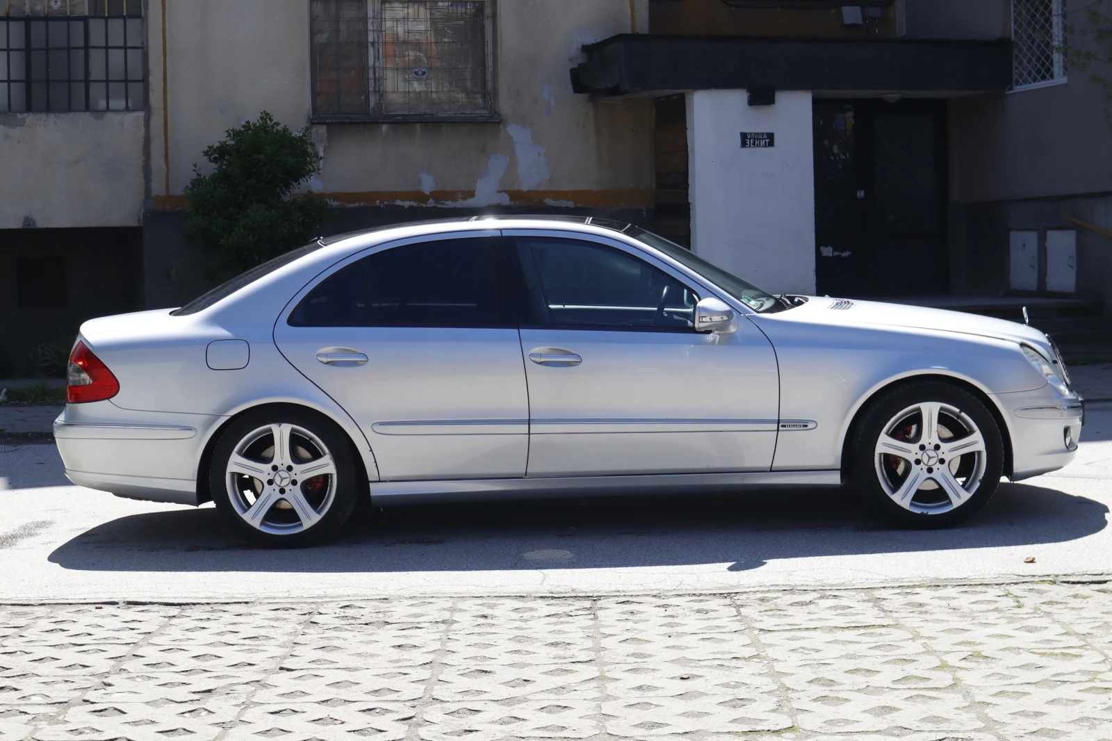 Mercedes-Benz E 320 Elegance 4matic PANORAMA - изображение 8