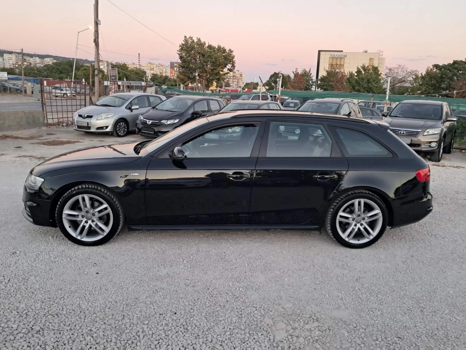 Audi A4 2.0TDI S-LINE - изображение 9