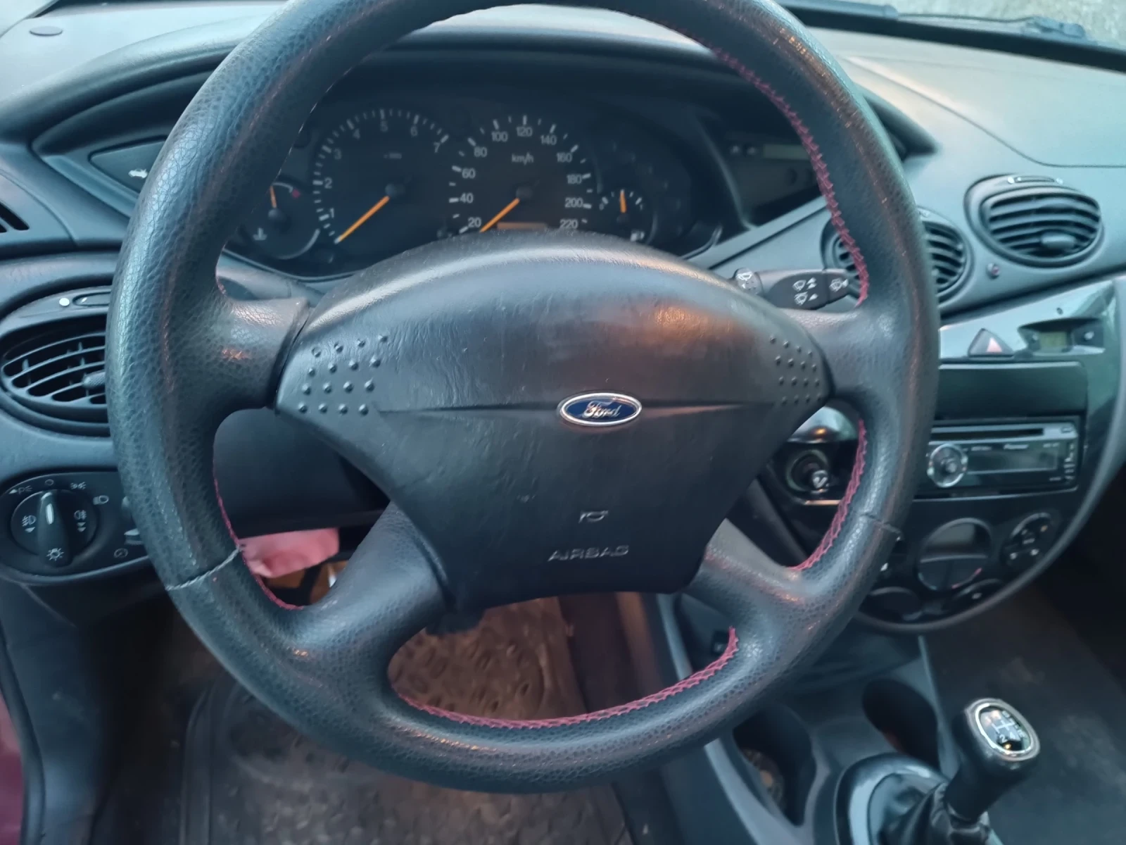 Ford Focus 1.8 бензин - изображение 4