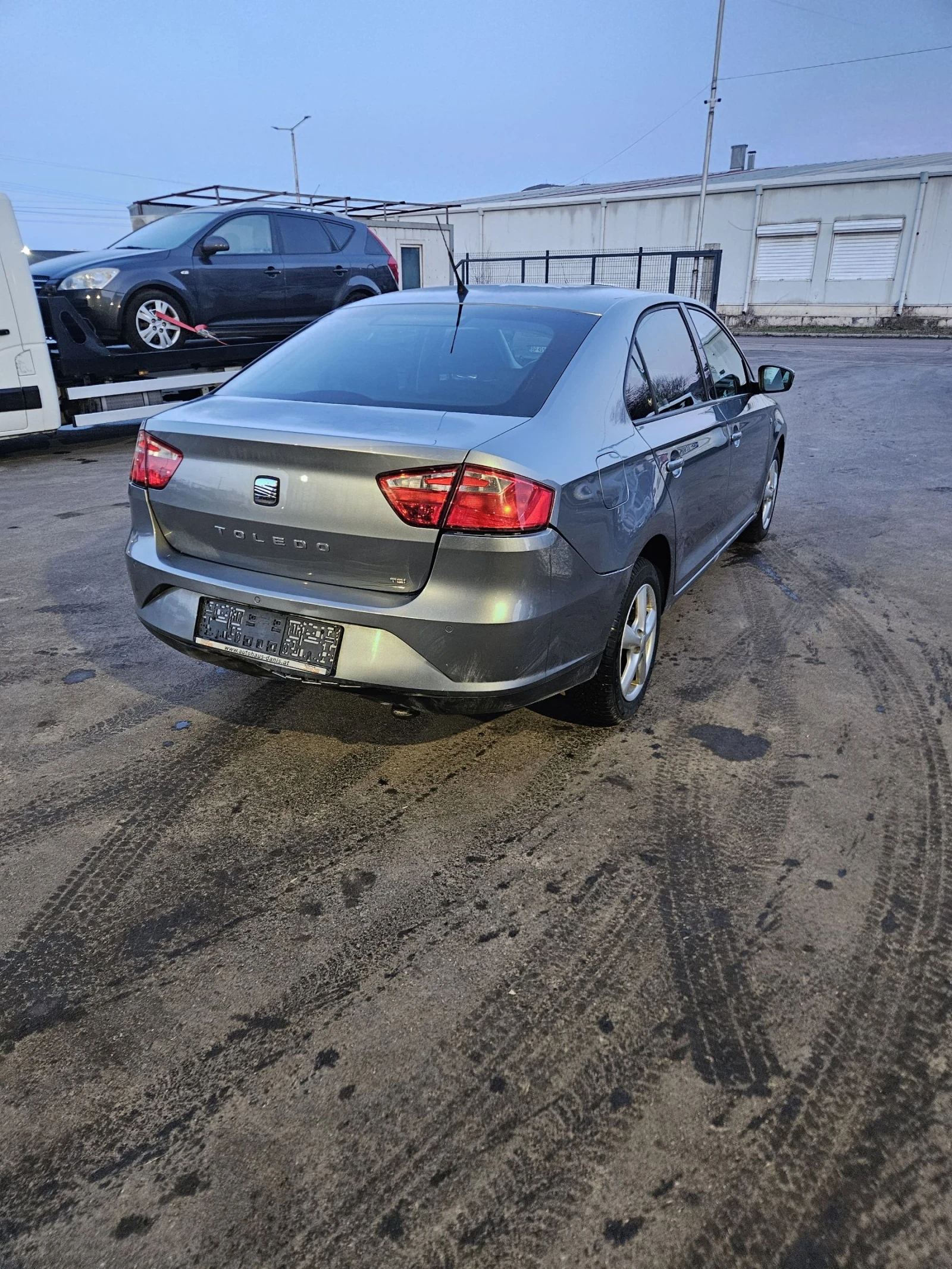 Seat Toledo 1.6tdi - изображение 3