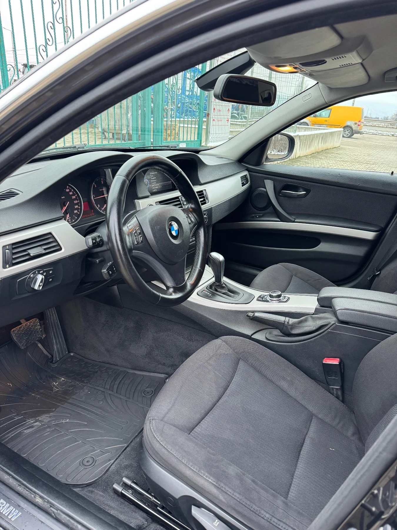 BMW 320 Cic. Automat.Navi.Xenon - изображение 9